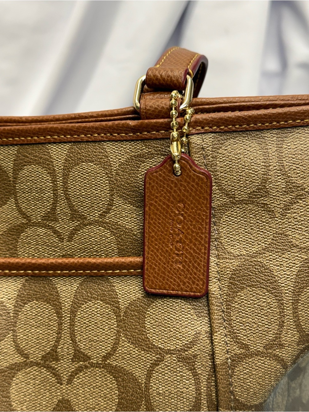 (new+tag) Coach Signature Tote / Shoulder Bag / Crossbody in Khaki Saddle Brown - Picture 2 of 16